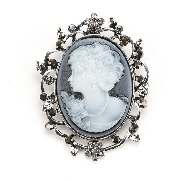 Vintage Style Victorian Lady Cameo Oval Blue Gray Brooch Silver Tone Floral - Picture 1 of 5